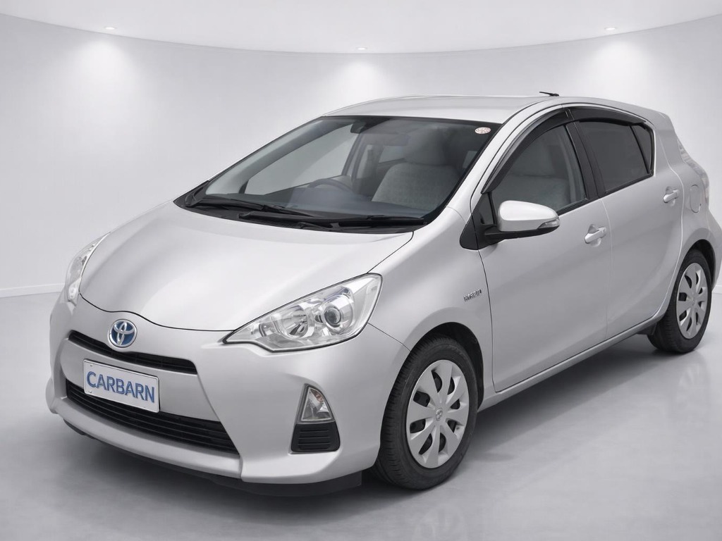 2014 Toyota Aqua G Hybrid vehicle photo photo 2