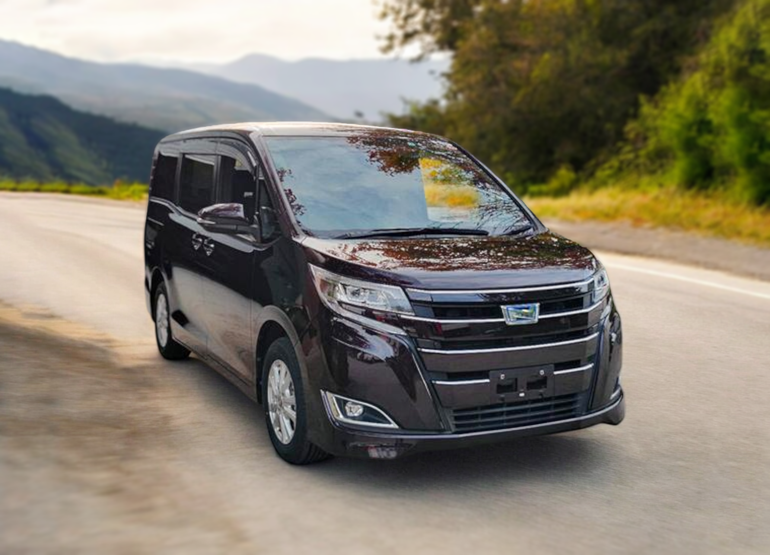 Toyota Noah for Sale in Australia – Spacious Hybrid 7 & 8 Seater 