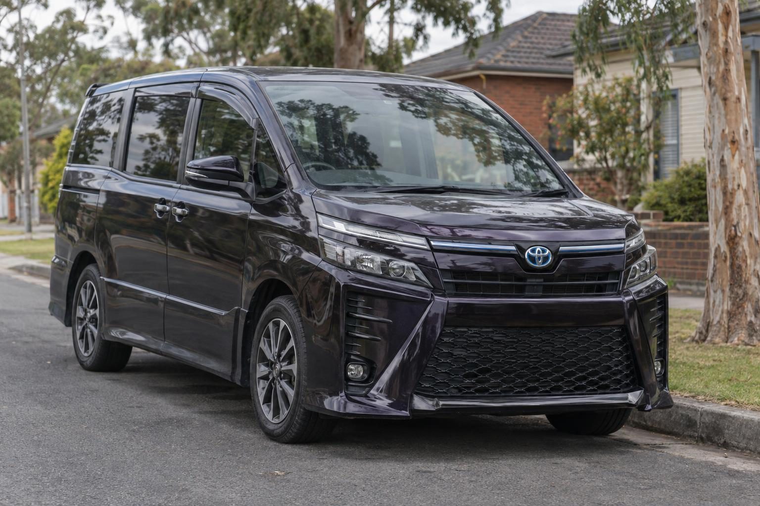 Toyota Voxy ZWR80 hybrid, seven-seat layout; eight seats were petrol-only in this generation