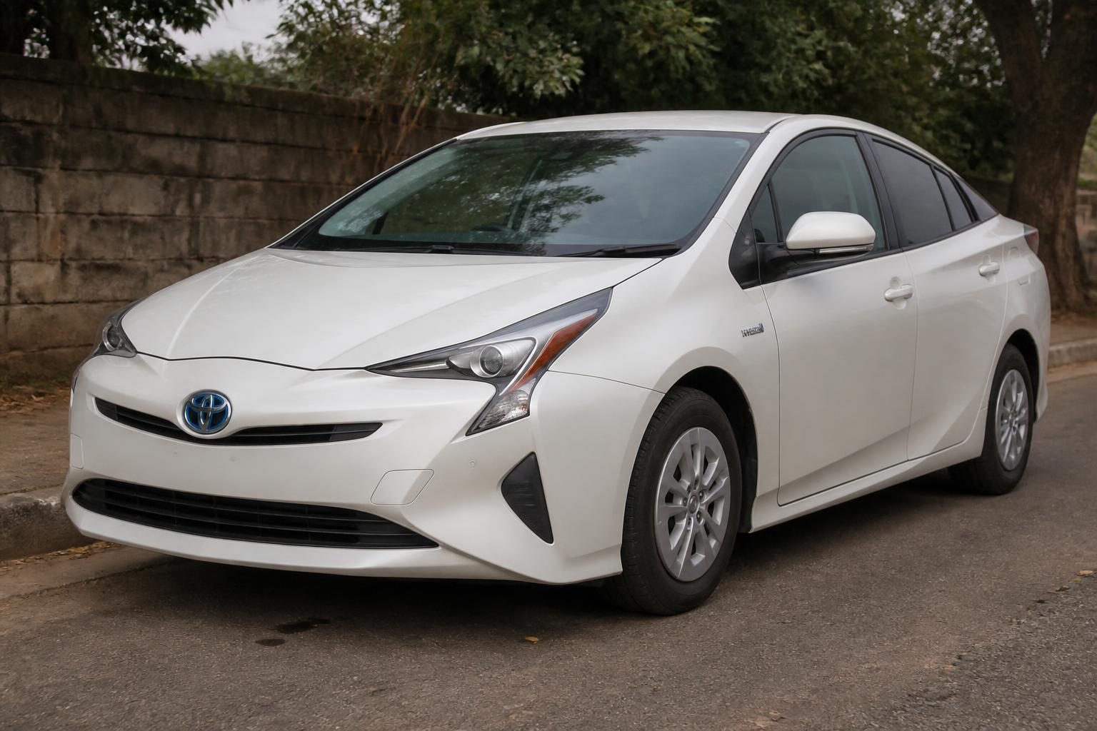2016 Toyota Prius — used car available in Zambia
