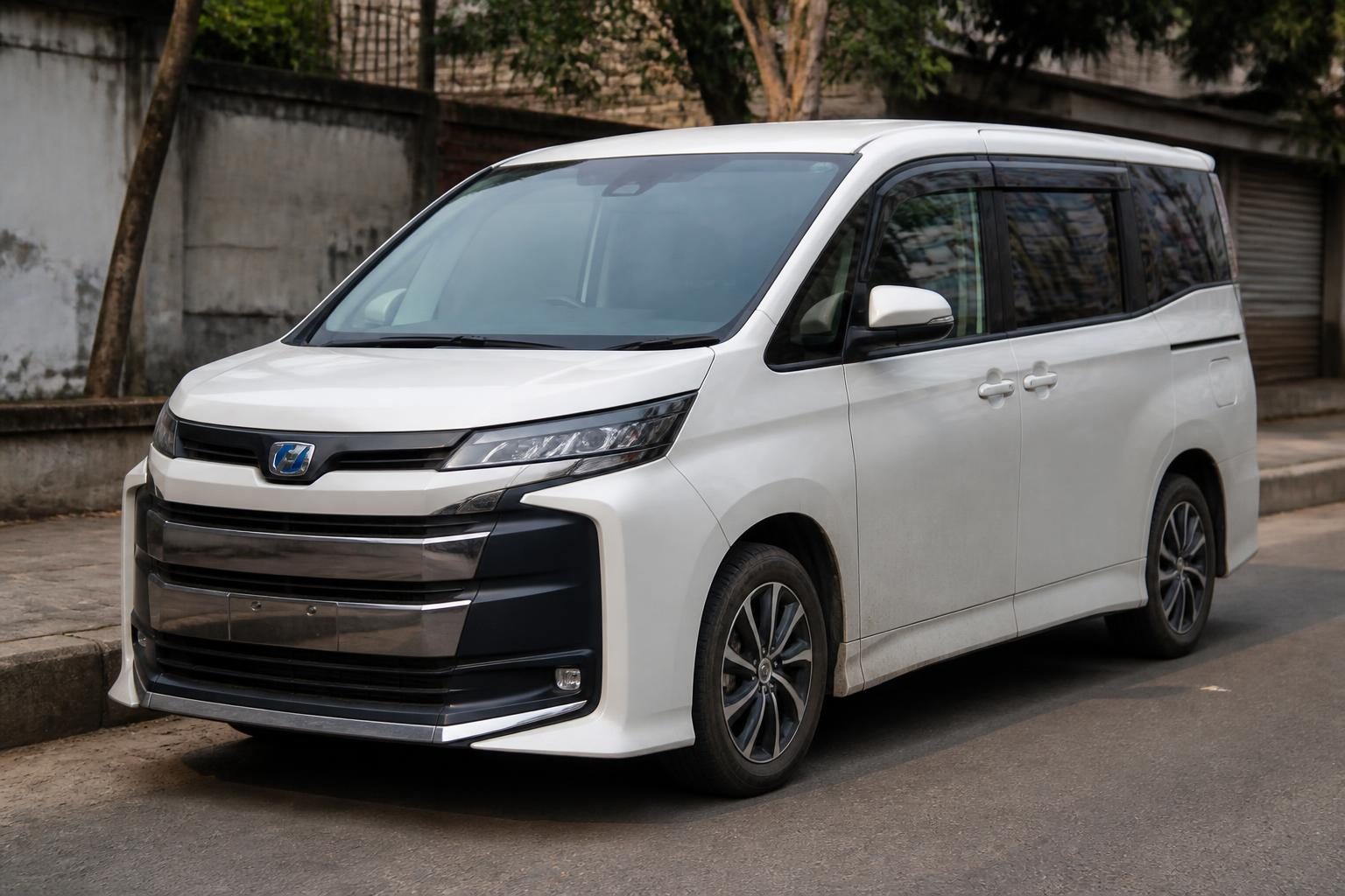 2024 Toyota Noah — used car available in Bangladesh