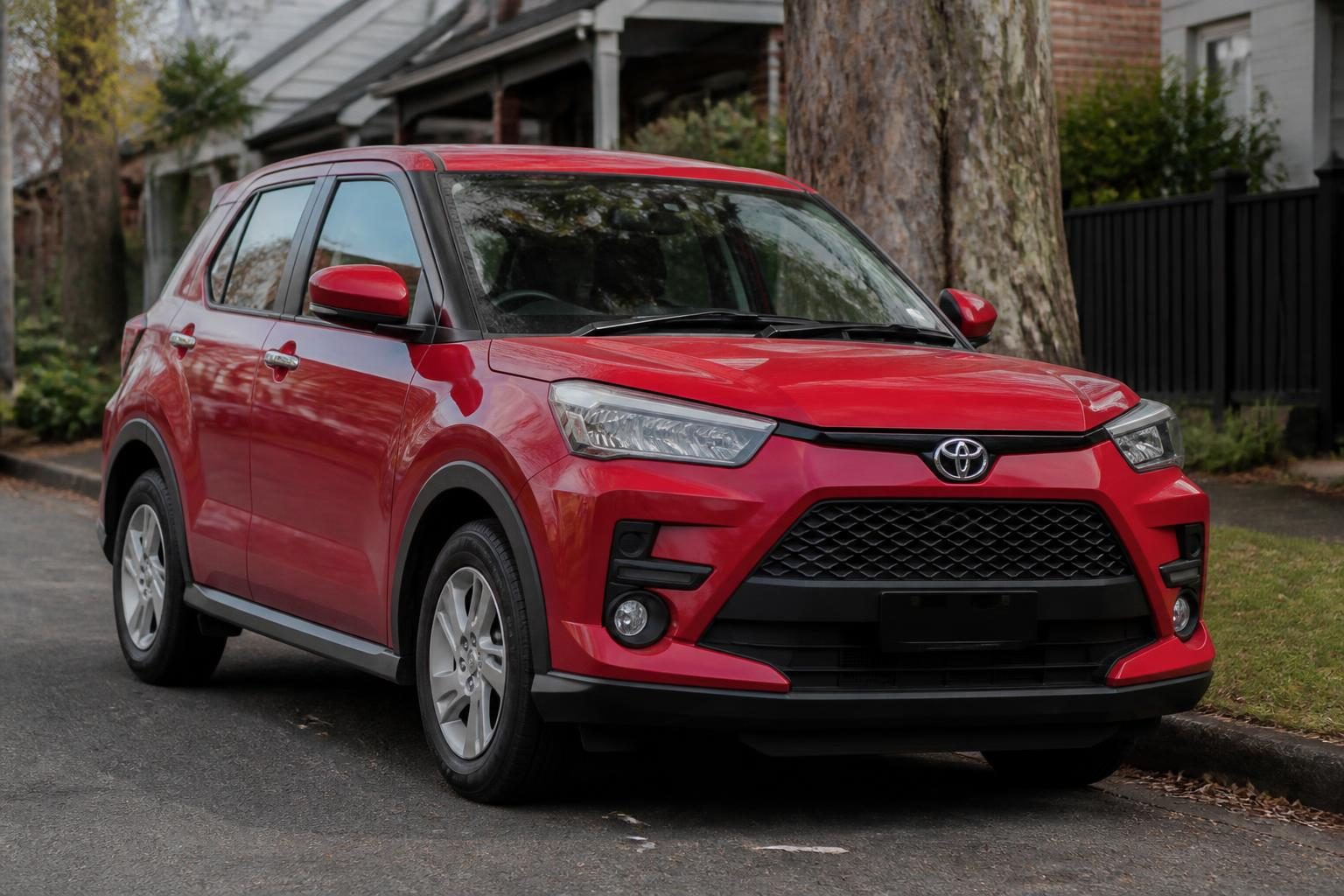 2022 Toyota Raize A202A compact SUV in silver, front three-quarter view