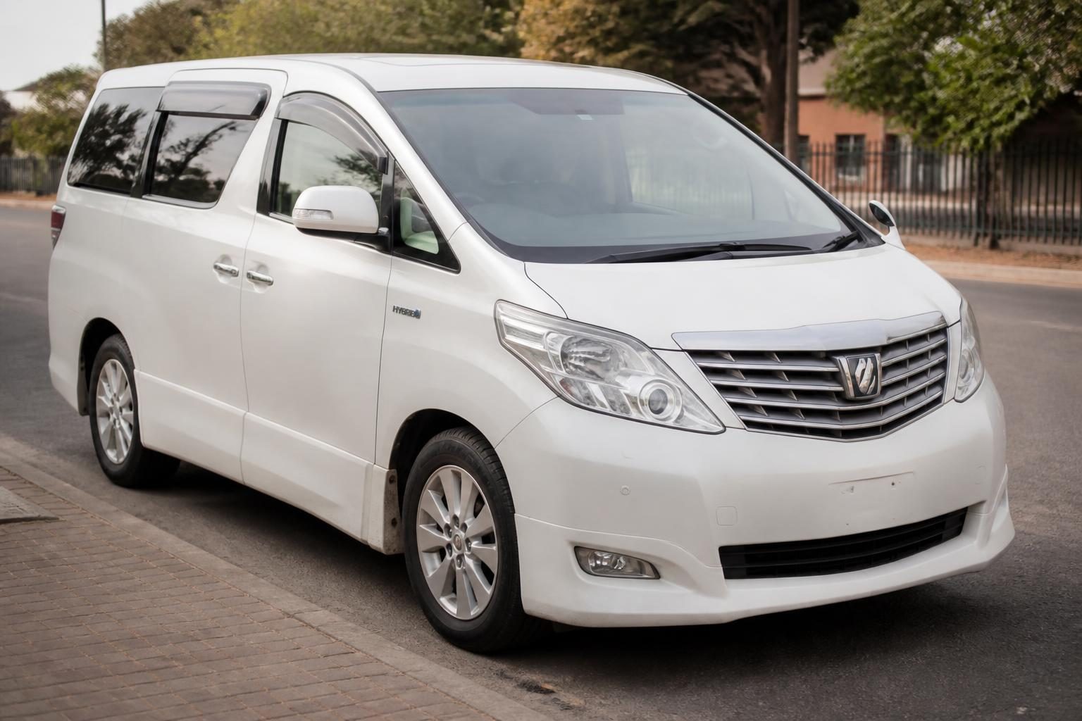 2012 Toyota Alphard — used car available in Botswana