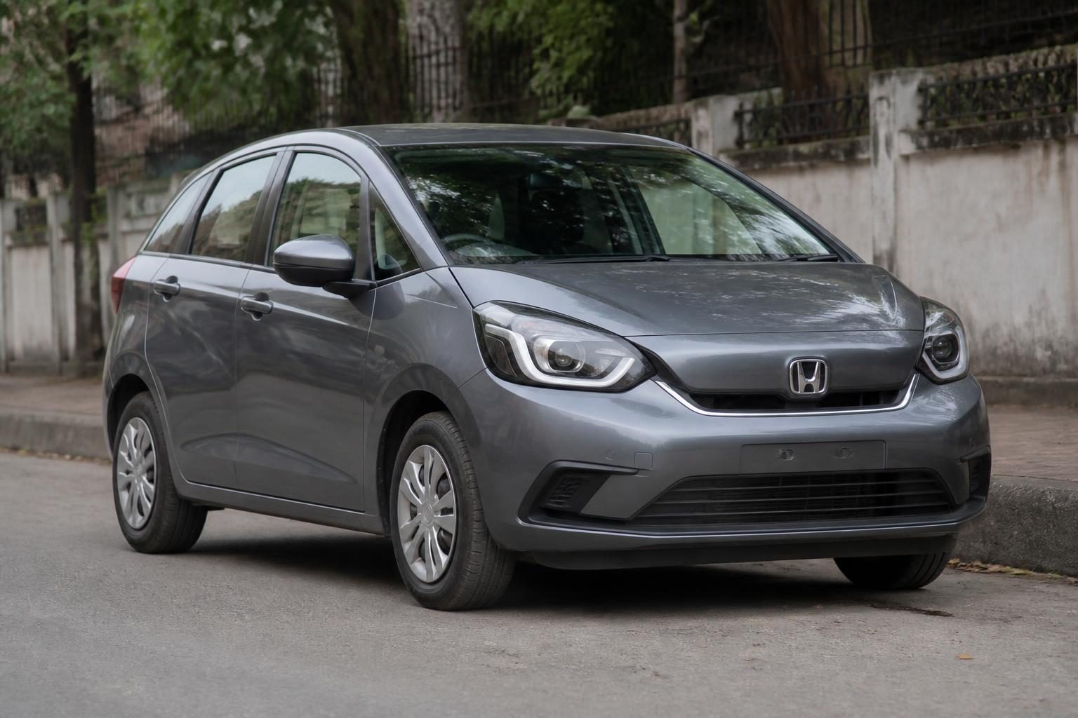 2022 Honda Fit — used car available in Bangladesh
