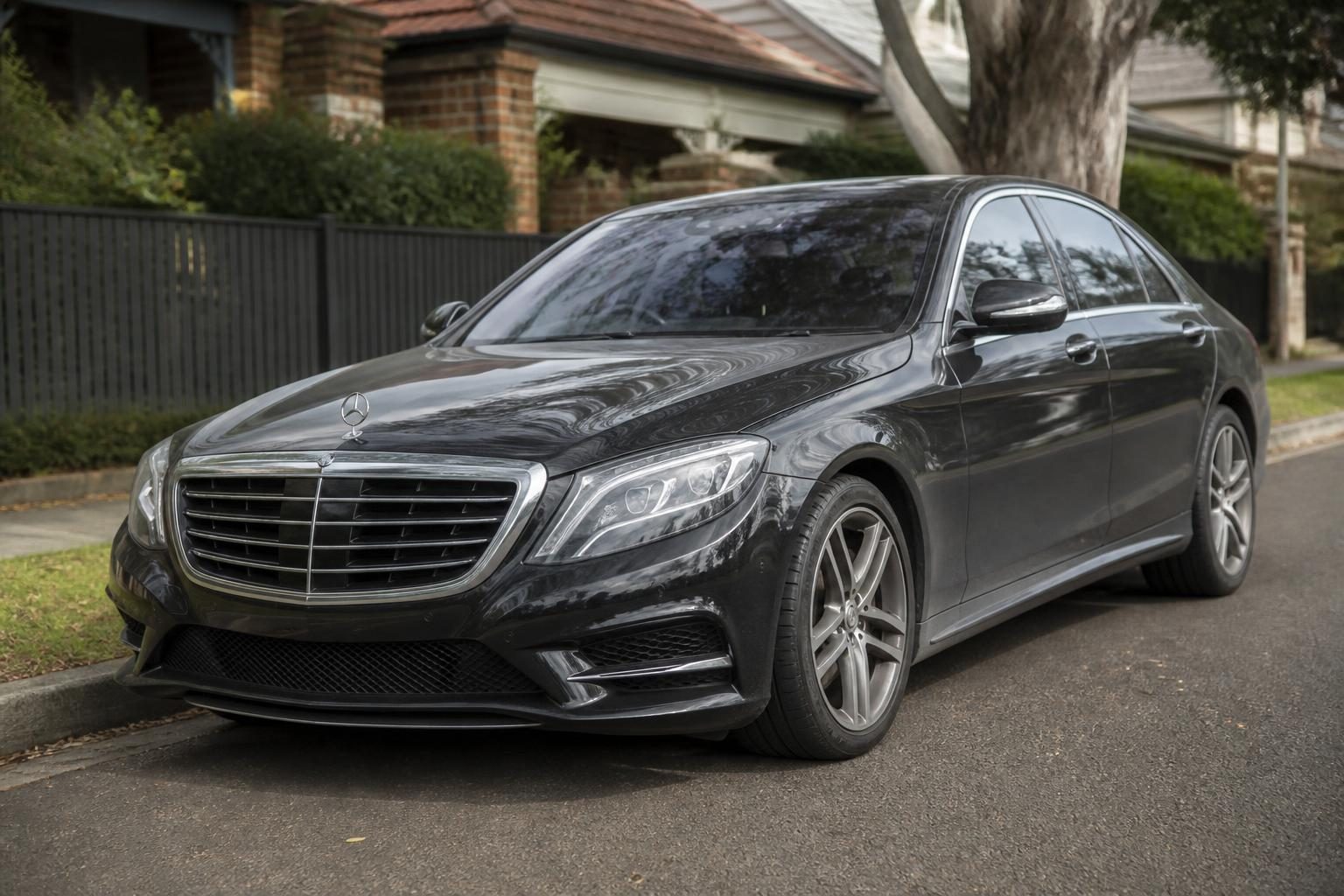 White 2014 Mercedes-Benz S-Class S400H sedan — low-kilometre W222 example, 26,669 km