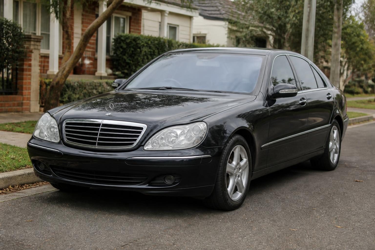 Mercedes-Benz S350 W222 facelifted inline-six petrol sedan — Japan-sourced 2017–2020 example