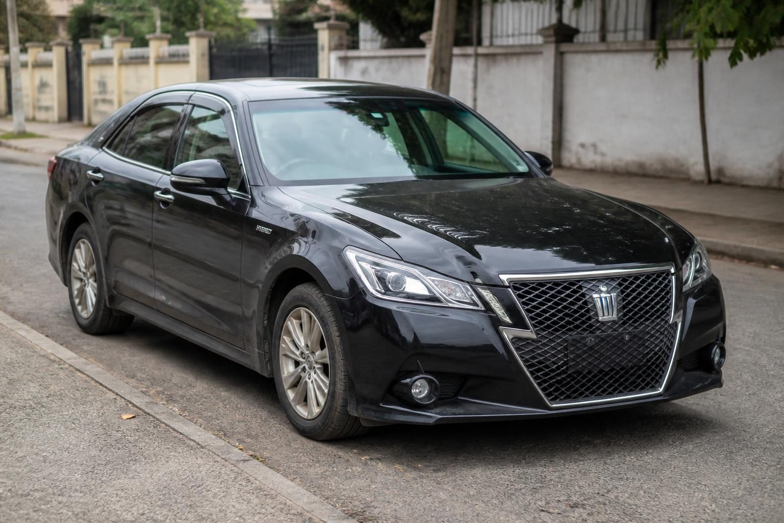 2018 Toyota Crown — used car available in Tanzania