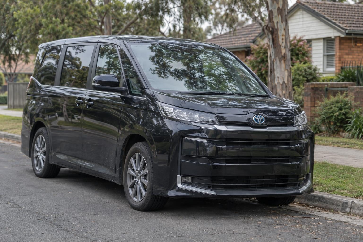 2024 Toyota Noah (Hybrid SZ) — used car available in Australia
