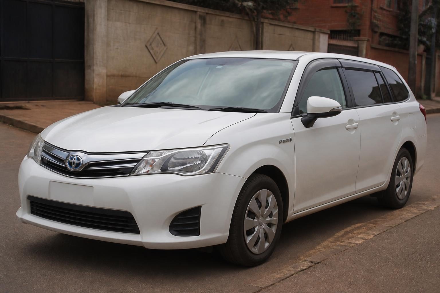 2013 TOYOTA Corolla Fielder — used car available in Uganda