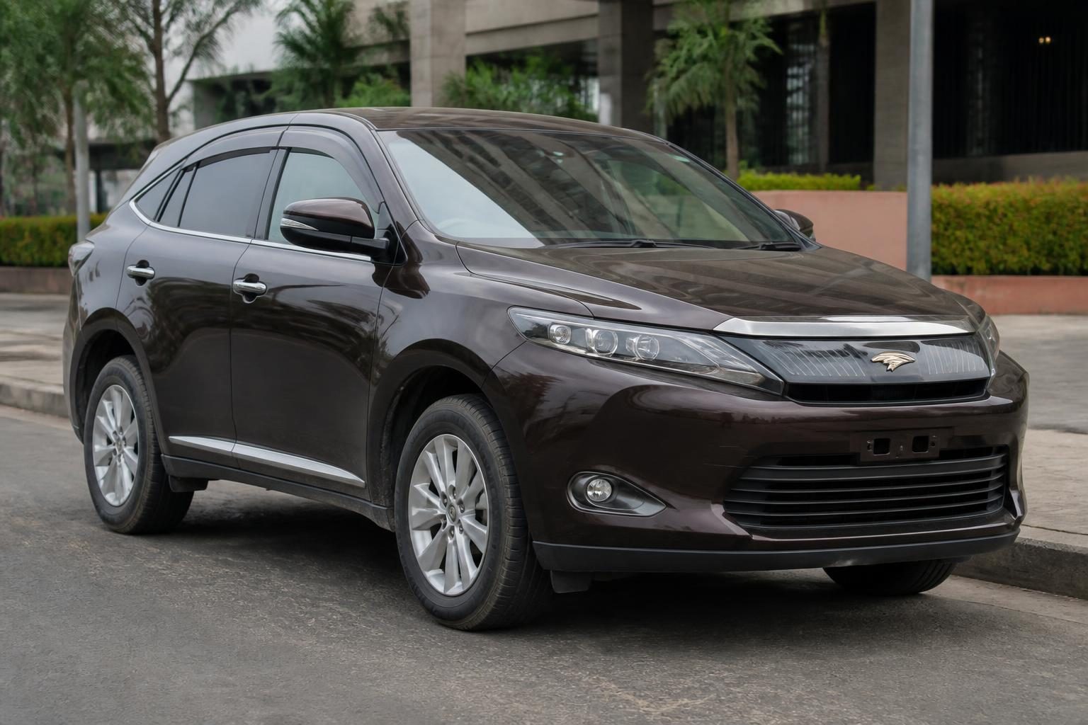 2015 Toyota Harrier — used car available in Tanzania