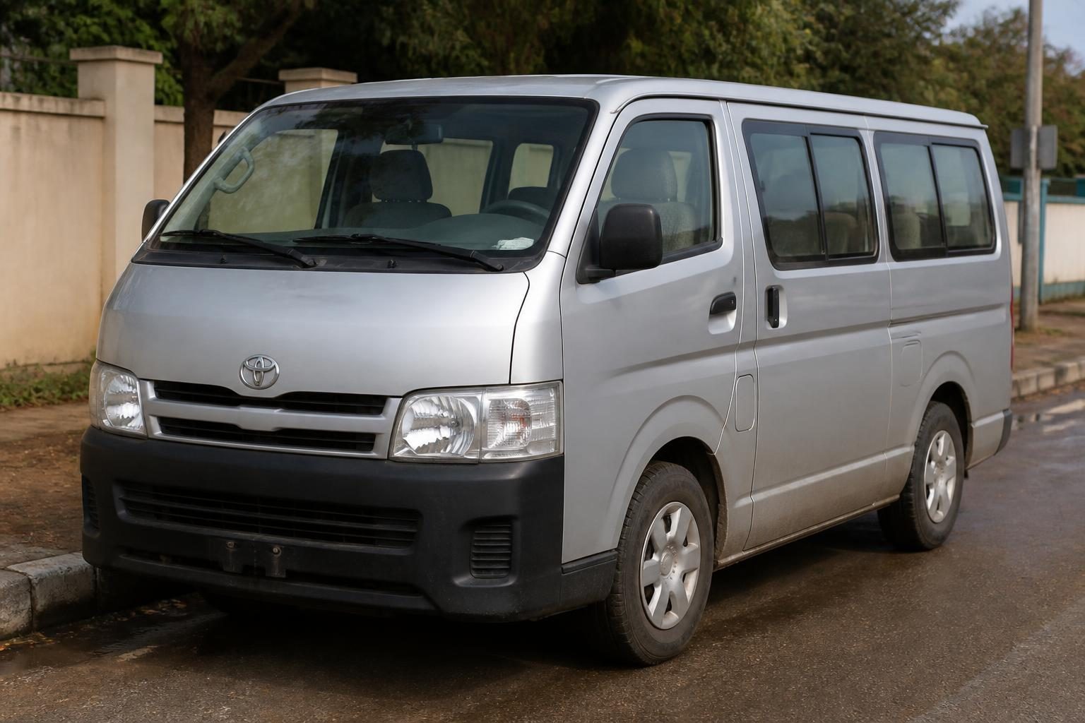 2006 TOYOTA Hiace — used car available in South Sudan
