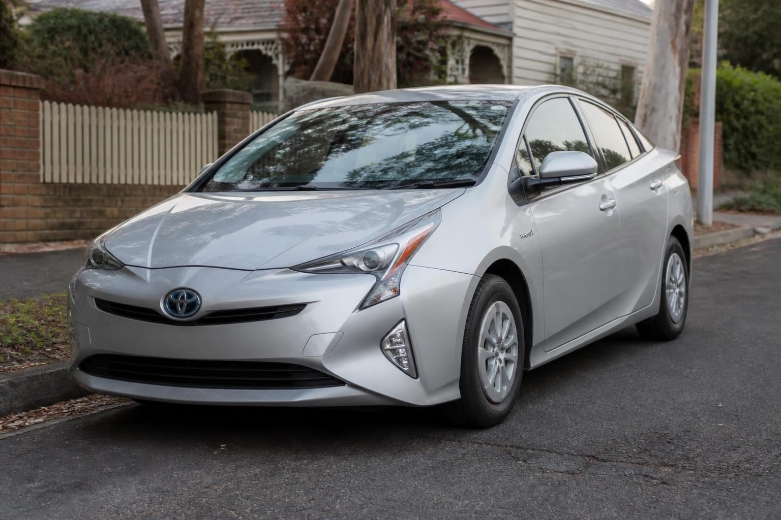 2015 Toyota Prius (Gen 4 FWD) — used car available in Australia
