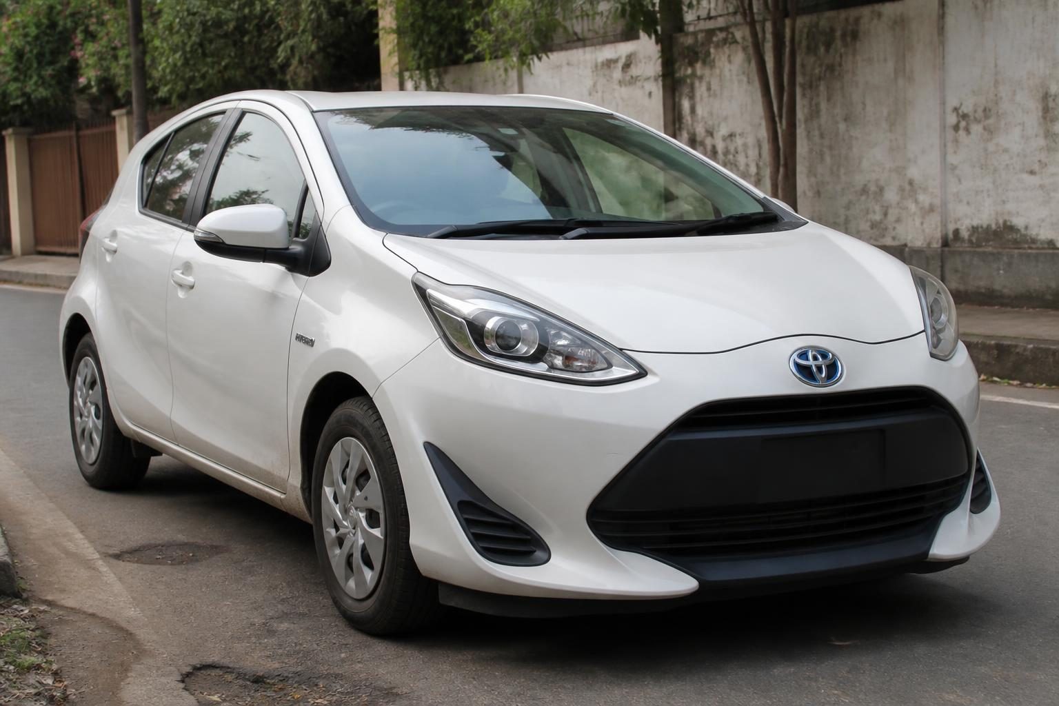 2021 Toyota Aqua — used car available in Bangladesh