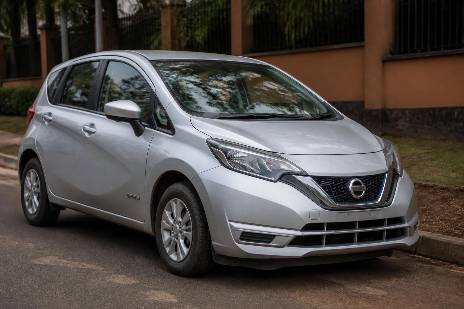 2017 Nissan Note Hybrid — used car available in Uganda
