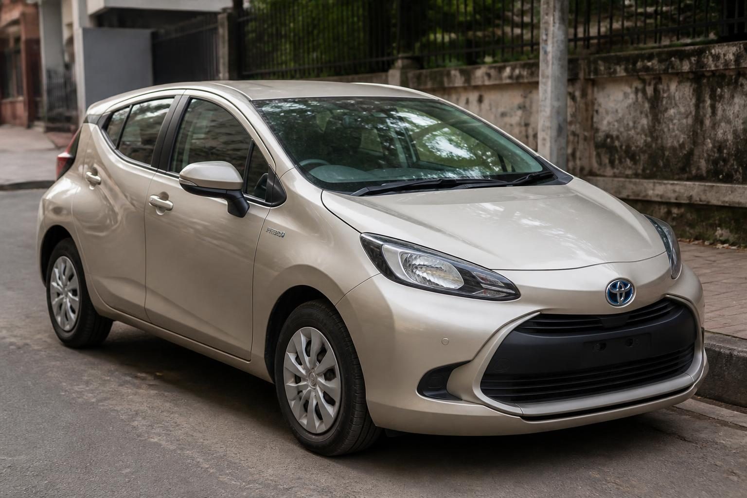 2022 Toyota Aqua — used car available in Bangladesh