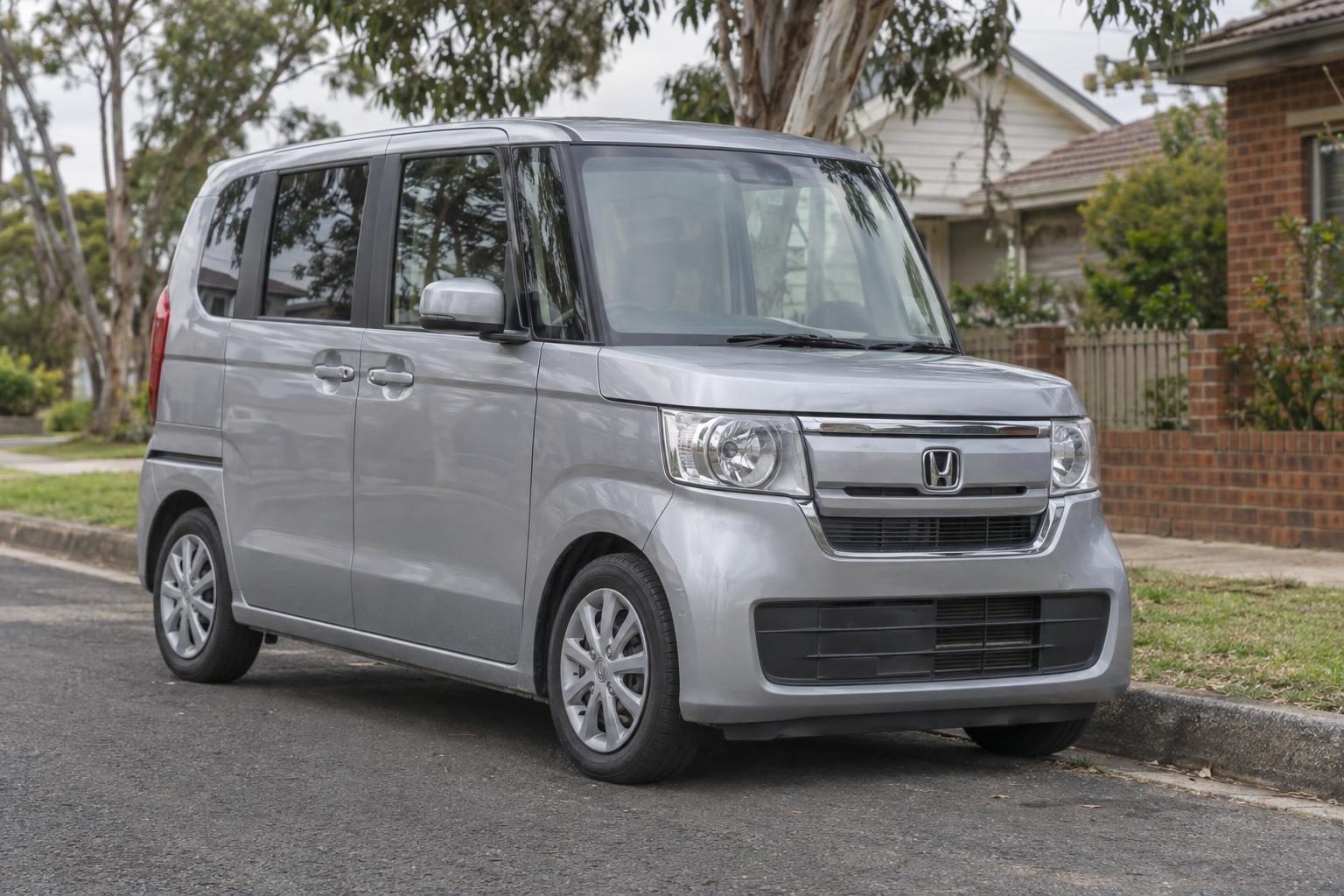 2021 Honda N-Box L JF3 in silver, a higher-kilometre example of the generation