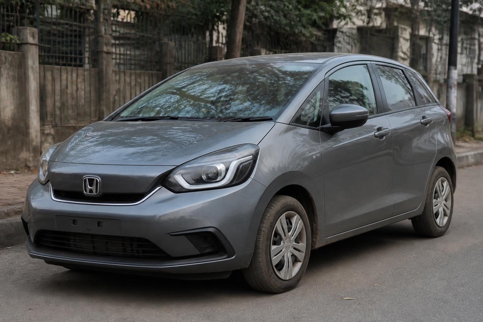 2022 Honda Fit — used car available in Bangladesh