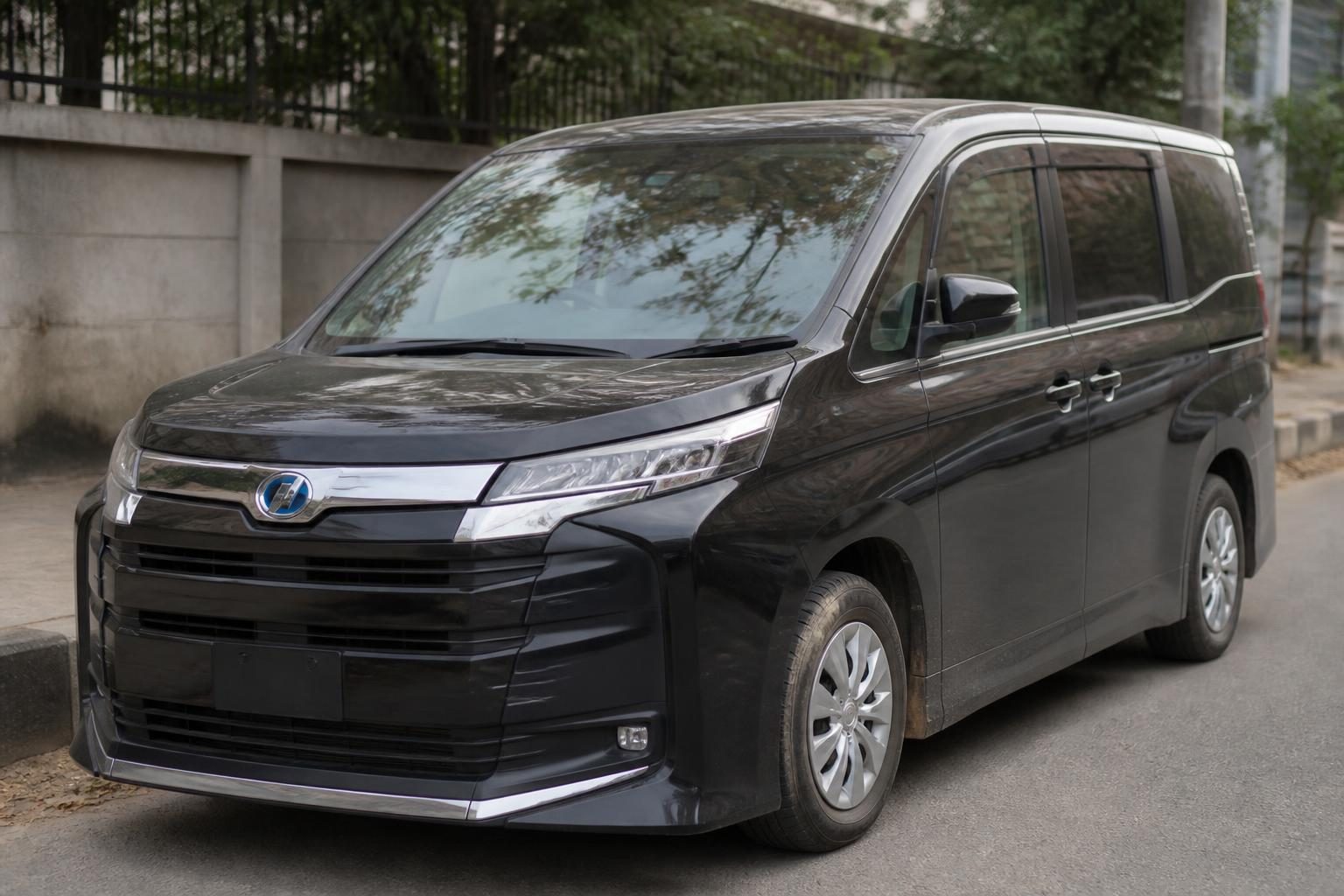 2024 Toyota Noah — used car available in Bangladesh
