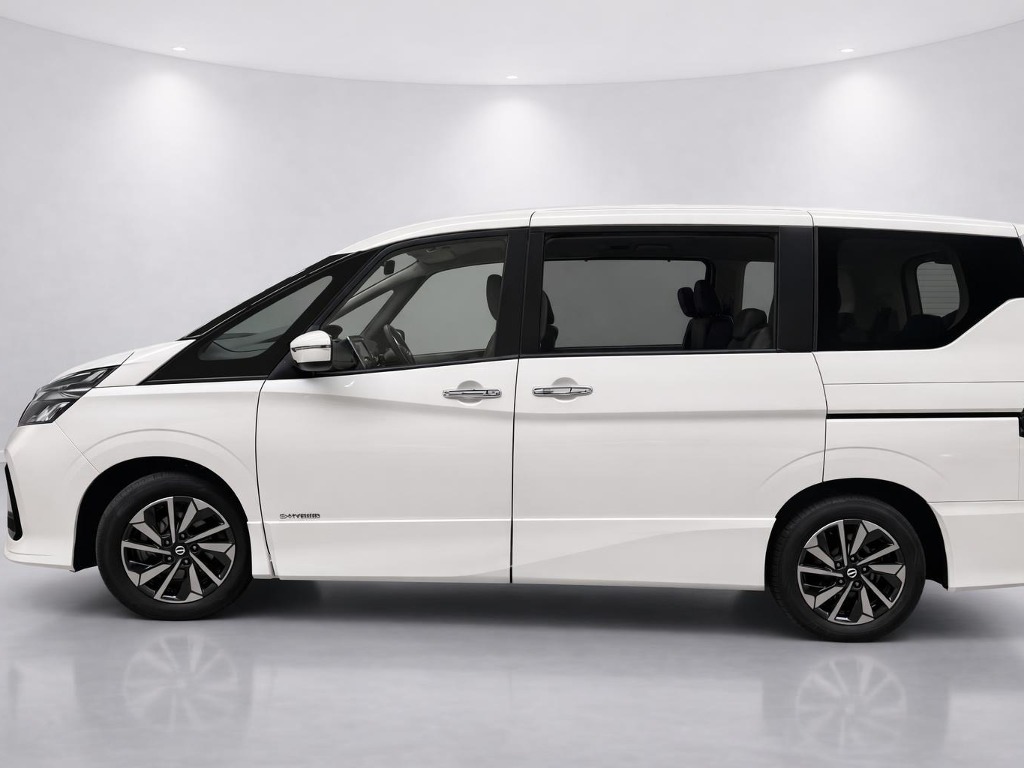 2021 Nissan Serena Highway Star V side exterior