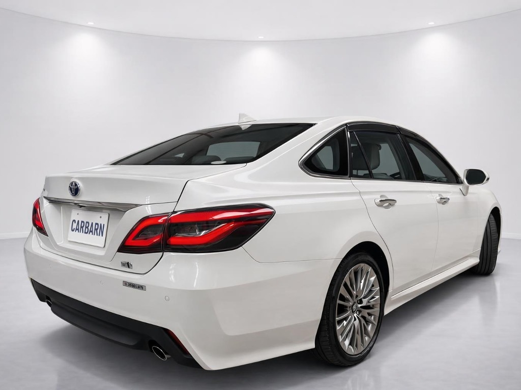 2020 Toyota Crown S Elegance vehicle photo photo 5