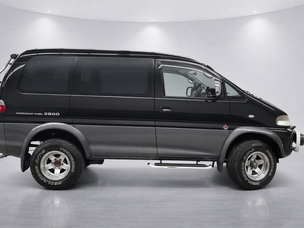 1997 Mitsubishi Delica Space Gear 4WD Exceed vehicle photo photo 7