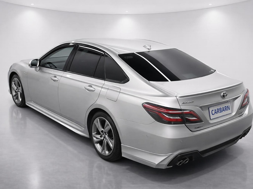 2018 Toyota Crown RS Advance vehicle photo photo 3