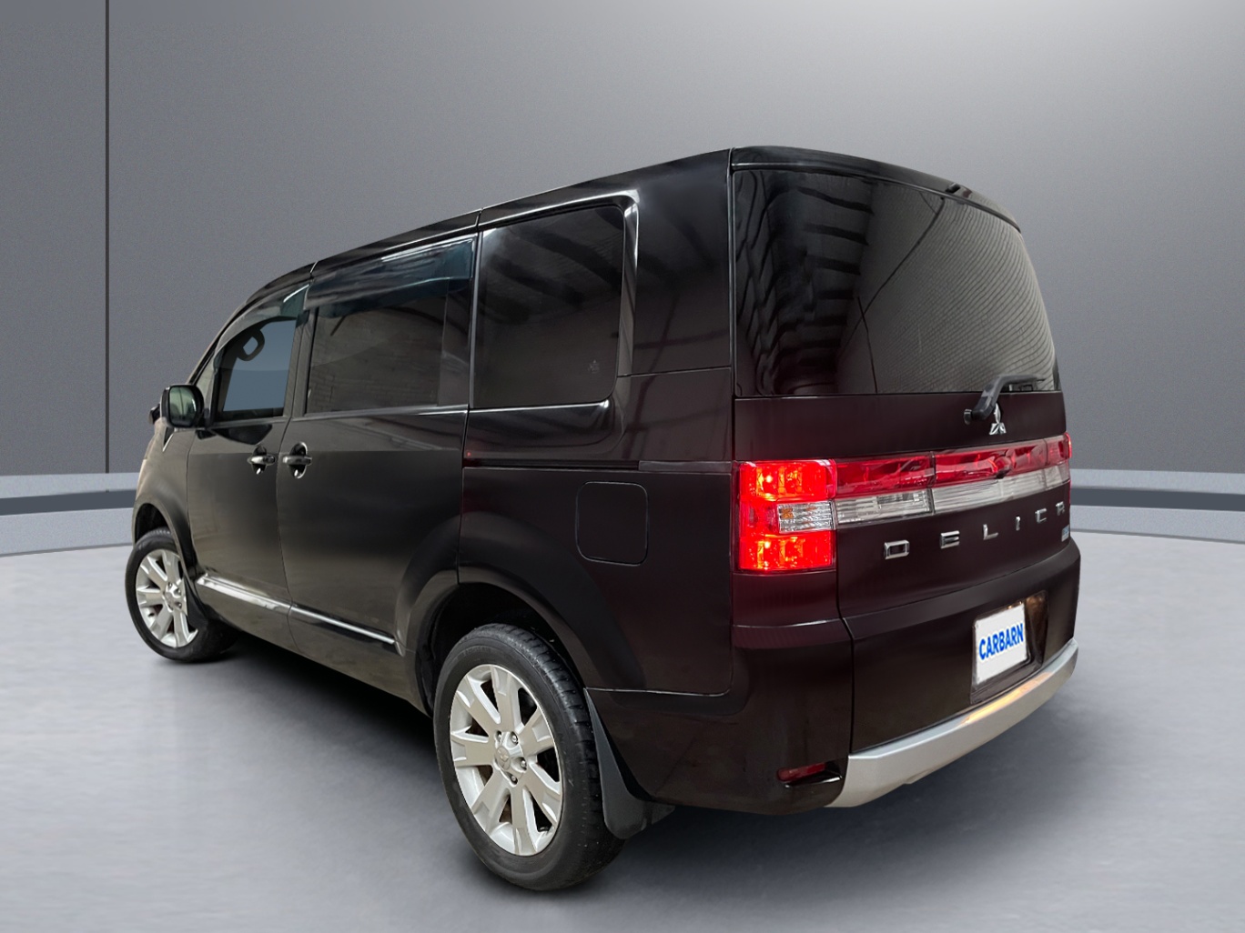 2013 Mitsubishi Delica vehicle photo photo 4