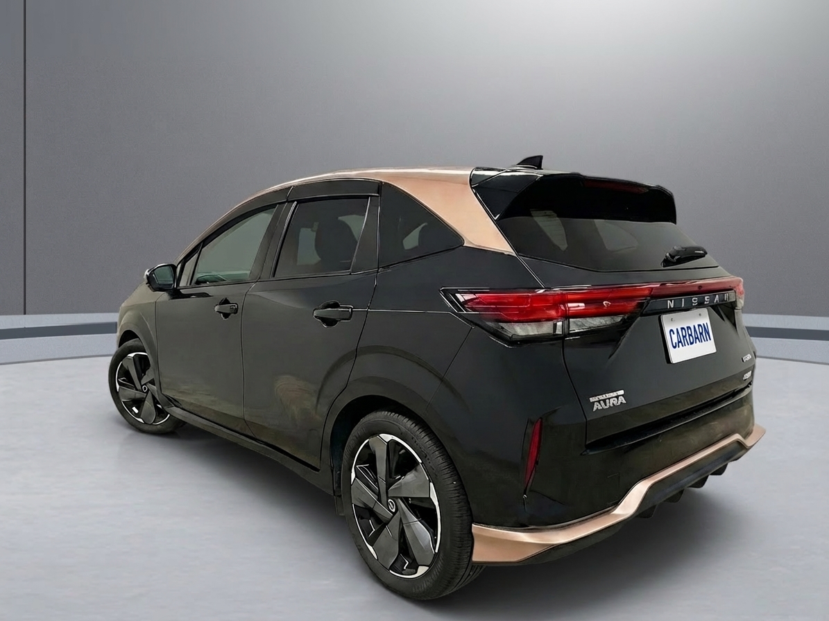 2023 Nissan Aura G Leather Edition vehicle photo photo 4
