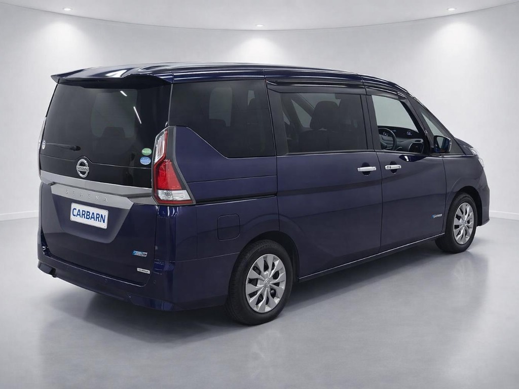 2017 Nissan Serena XV Selection rear exterior photo 2