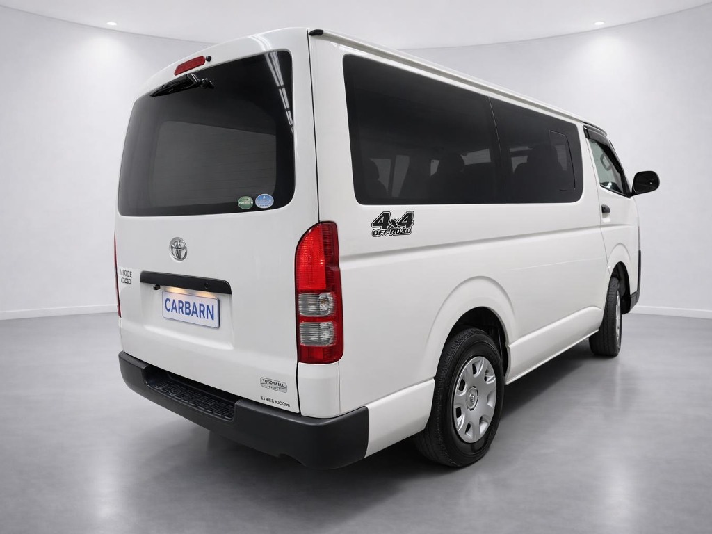 2018 Toyota Hiace DX 4WD rear exterior photo 3