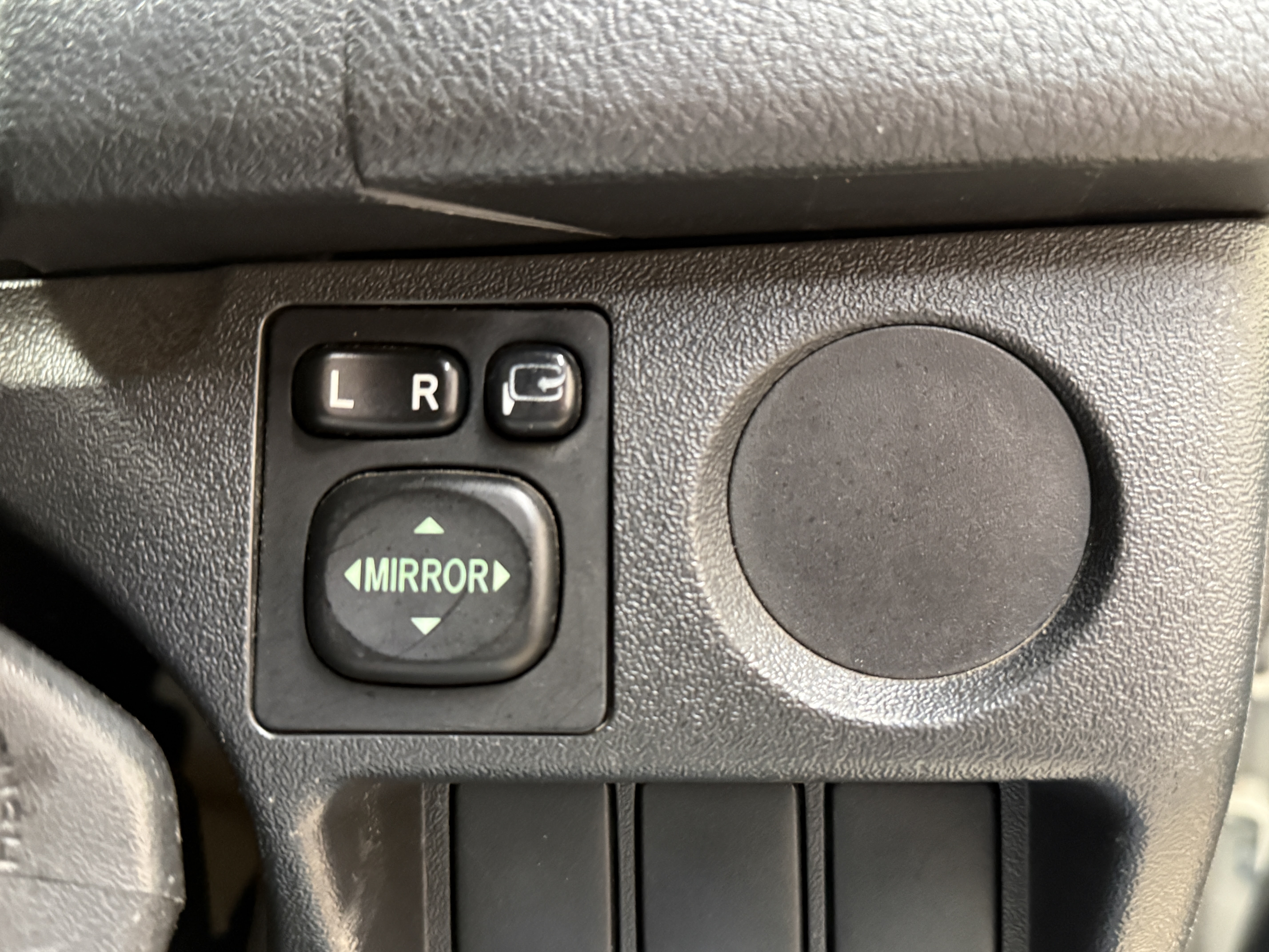 2018 Toyota Hiace DX 4WD vehicle photo