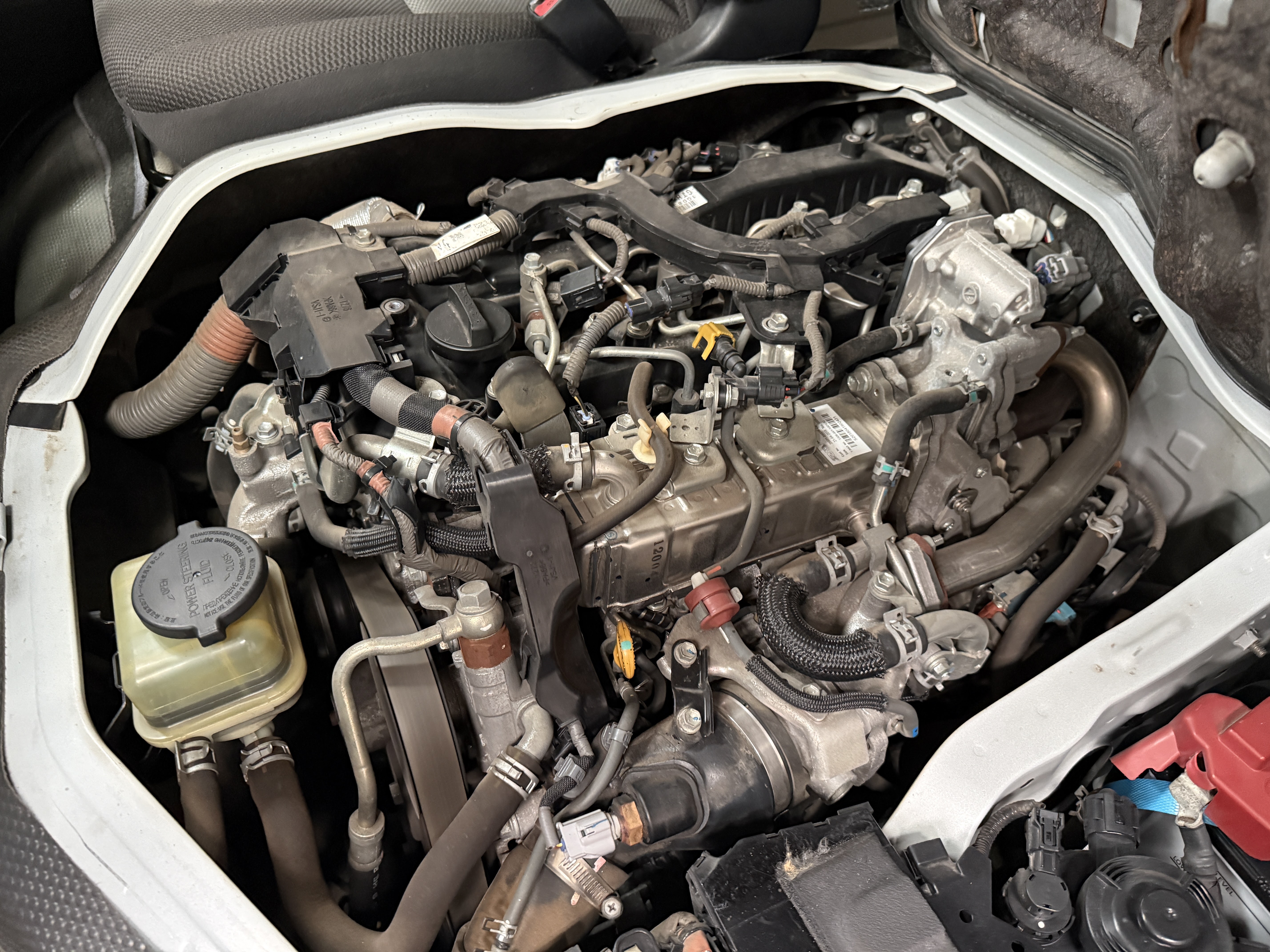 2018 Toyota Hiace DX 4WD engine bay photo 2
