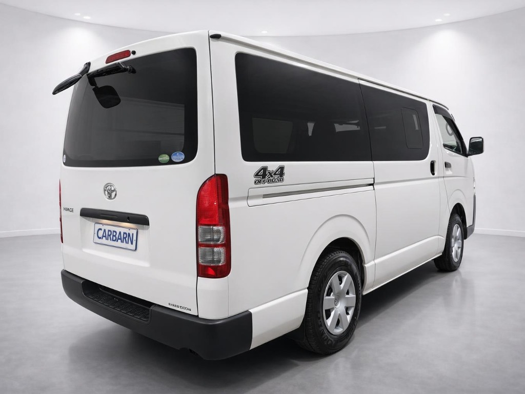 2019 Toyota Hiace DX 4WD rear exterior photo 3