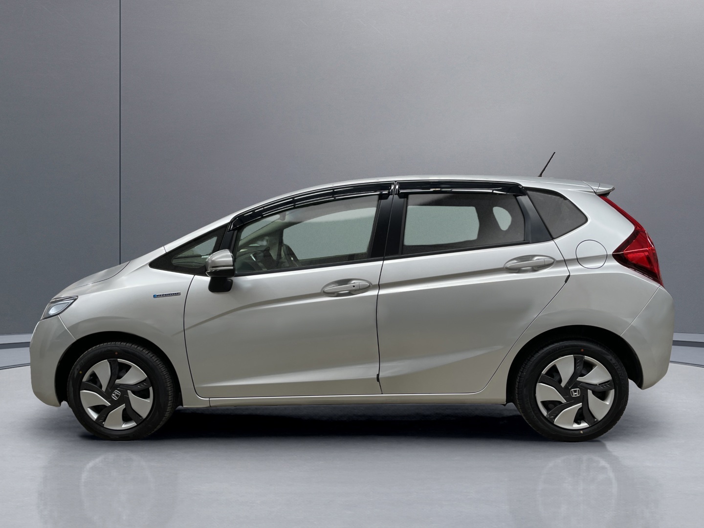 2016 Honda Fit Hybrid 7 Speed DCT 5dr GP5, 1.5L Dohc Vtec+vtc vehicle photo photo 3
