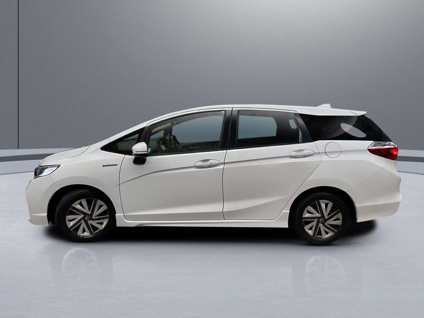 2015 Honda Shuttle Hybrid Wagon GP7 1.5L LEB vehicle photo photo 3