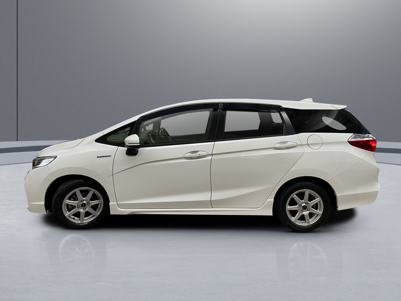 2016 Honda Shuttle Hybrid Wagon GP7 1.5L LEB vehicle photo photo 3