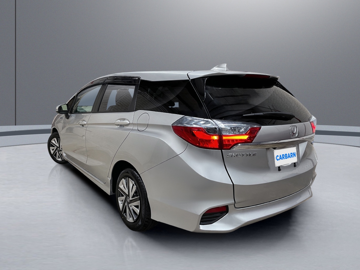 2016 Honda Shuttle Hybrid vehicle photo photo 4