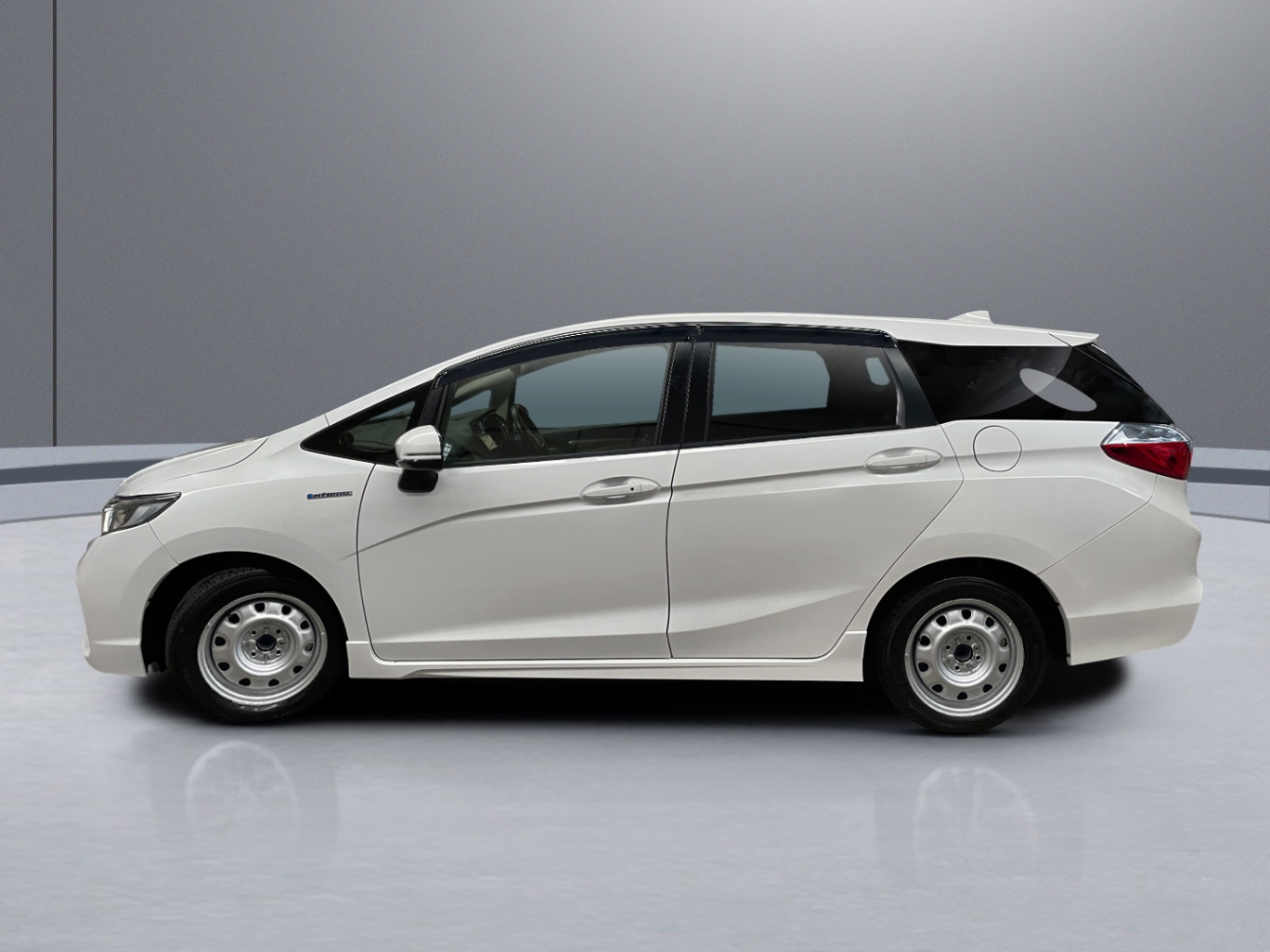 2016 Honda Shuttle Hybrid vehicle photo photo 3
