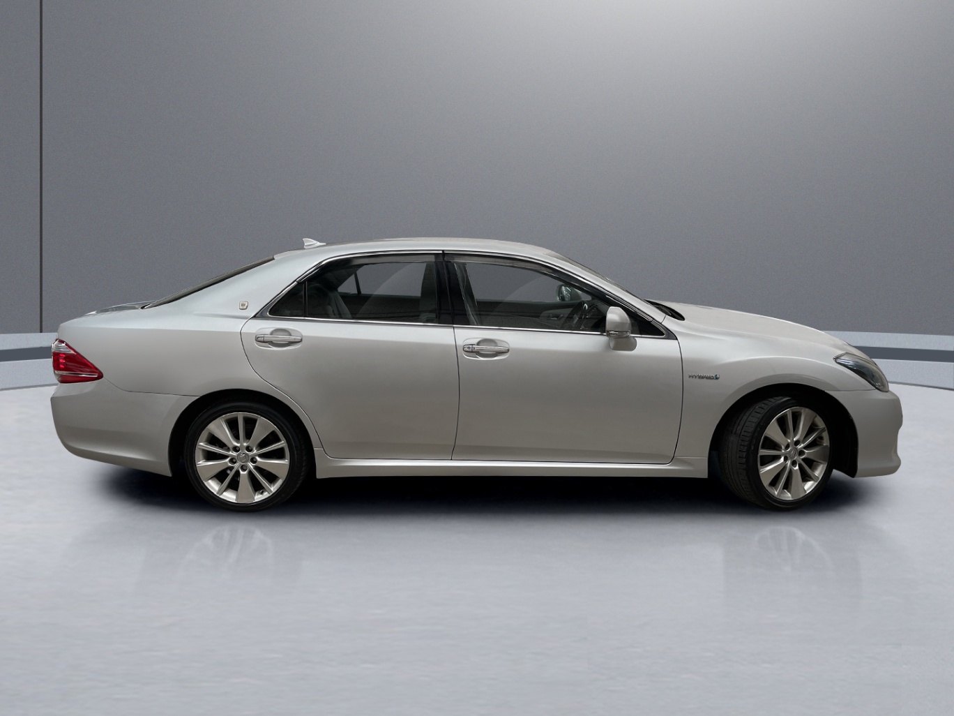 2011 Toyota Crown Hybrid Anniversary Edition vehicle photo photo 6