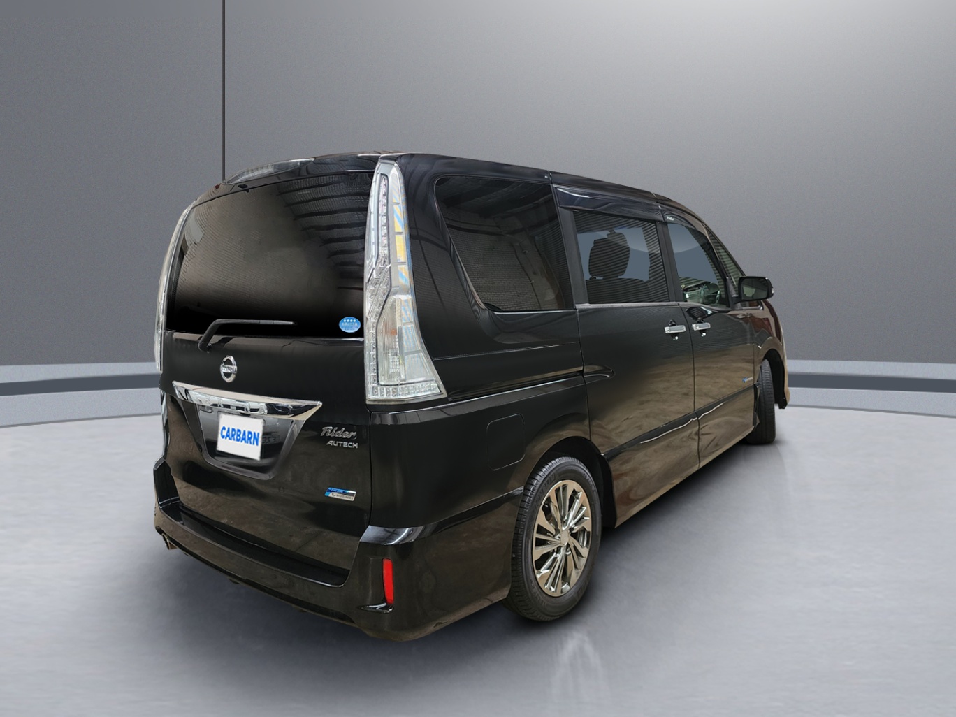 2014 Nissan Serena Hybrid vehicle photo photo 6