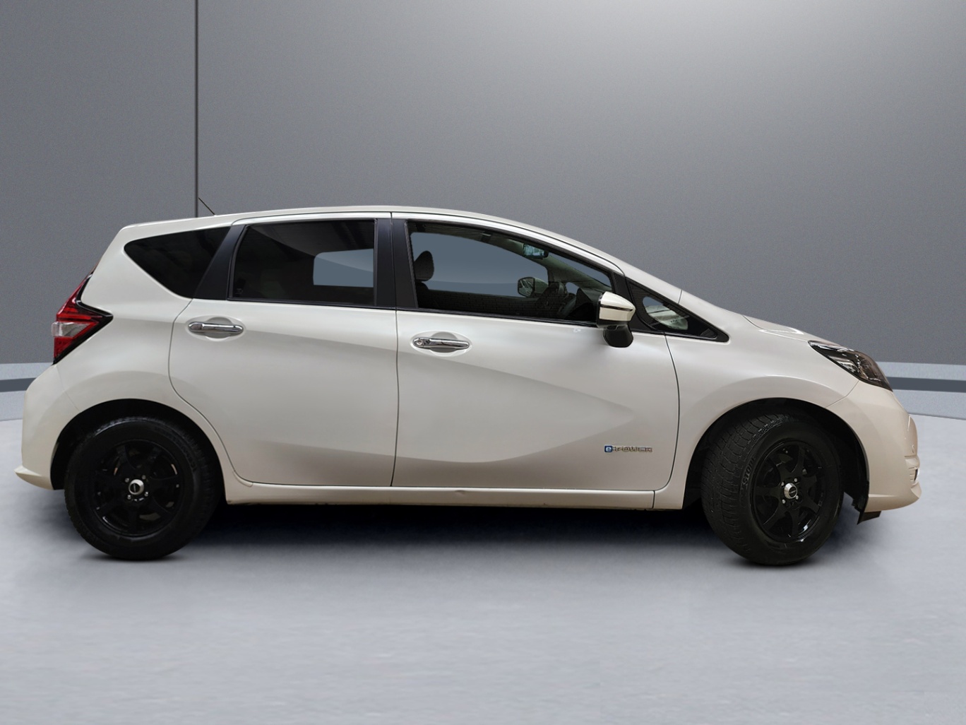 2019 Nissan Note e-POWER X vehicle photo photo 7