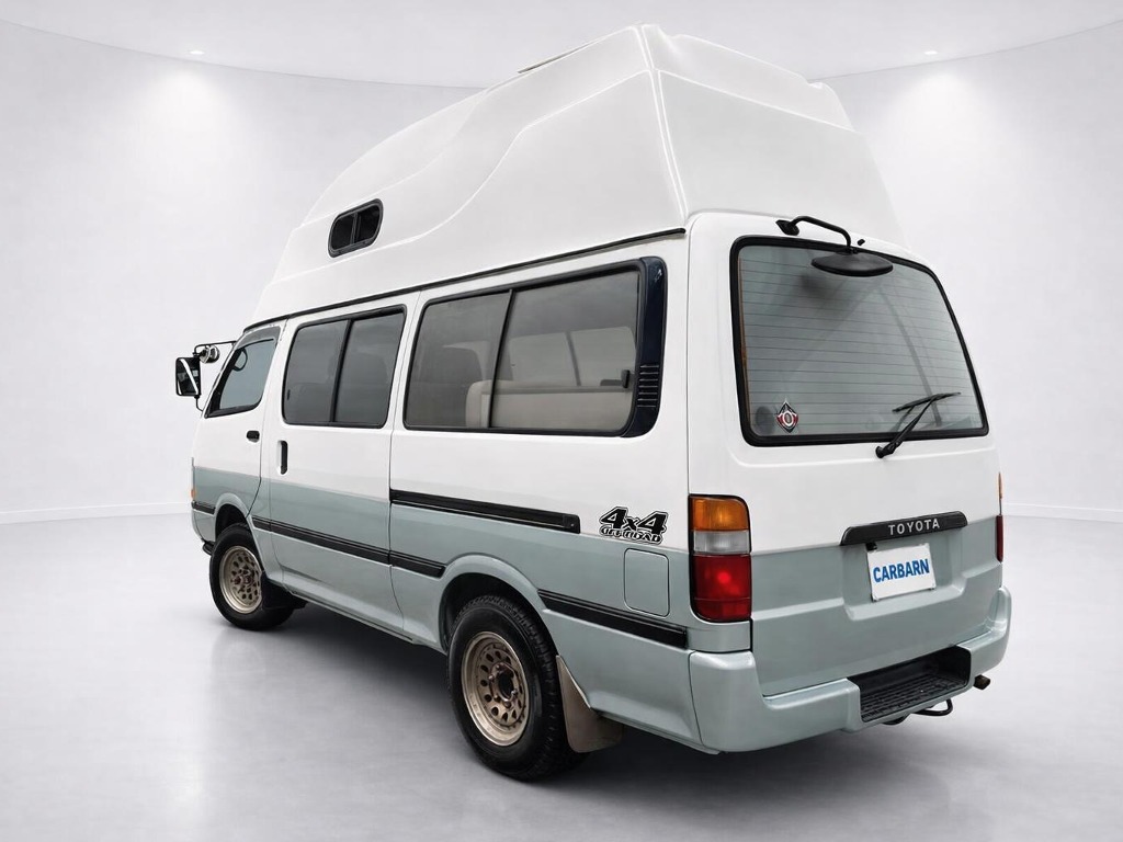 1991 Toyota Hiace 4WD rear exterior