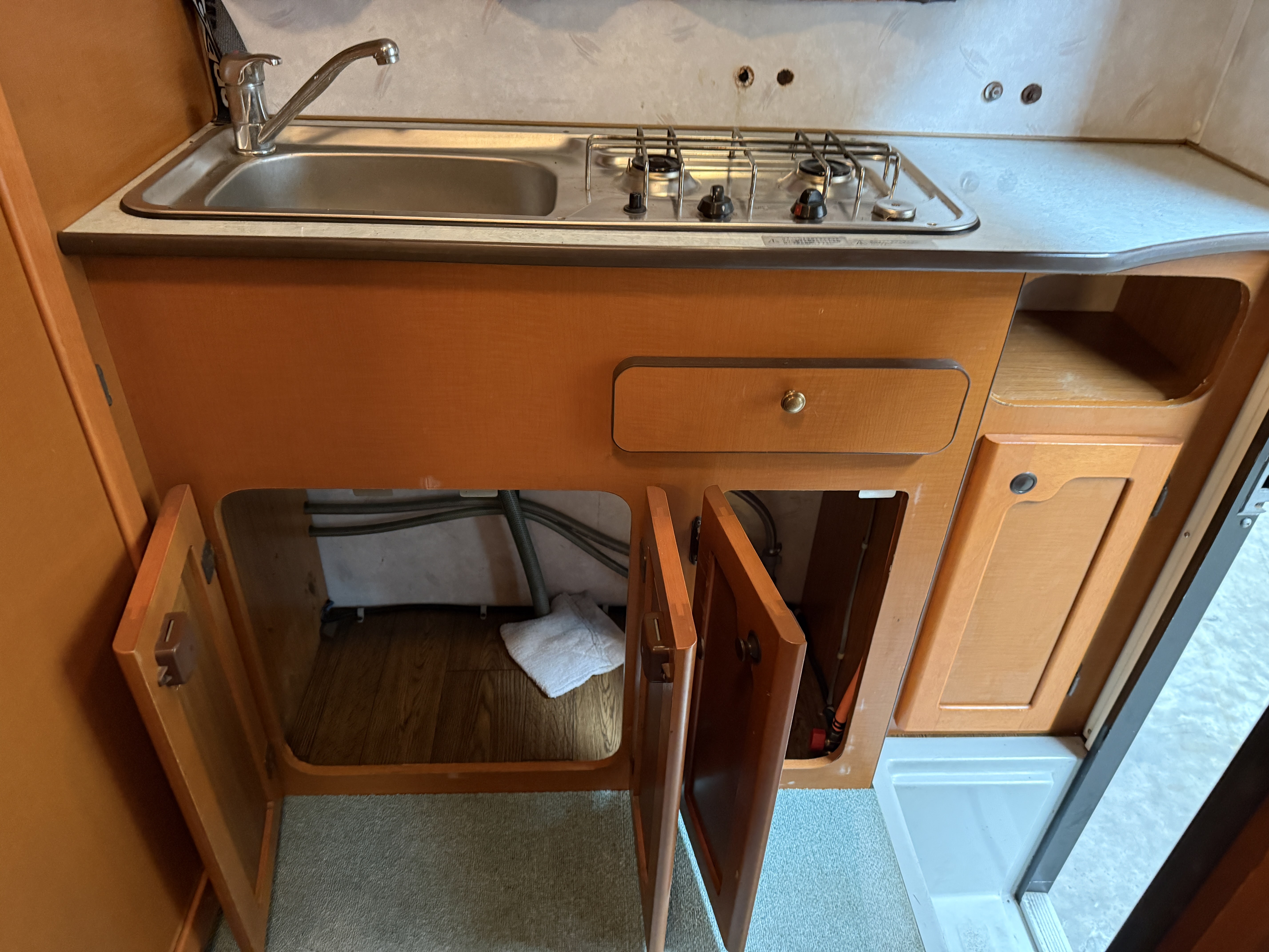 1999 Toyota Camroad Motorhome vehicle photo photo 7