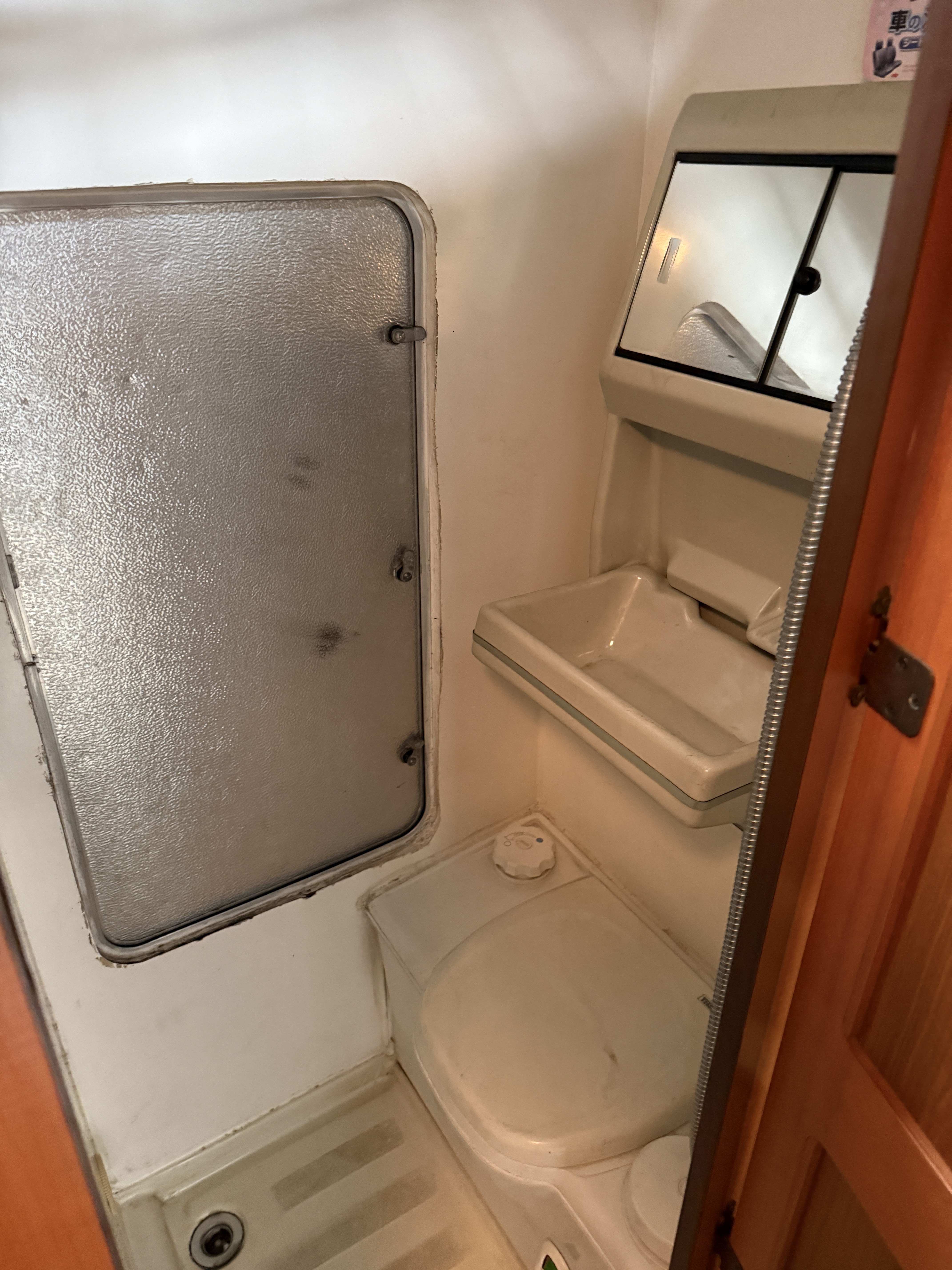 1999 Toyota Camroad Motorhome vehicle photo photo 10