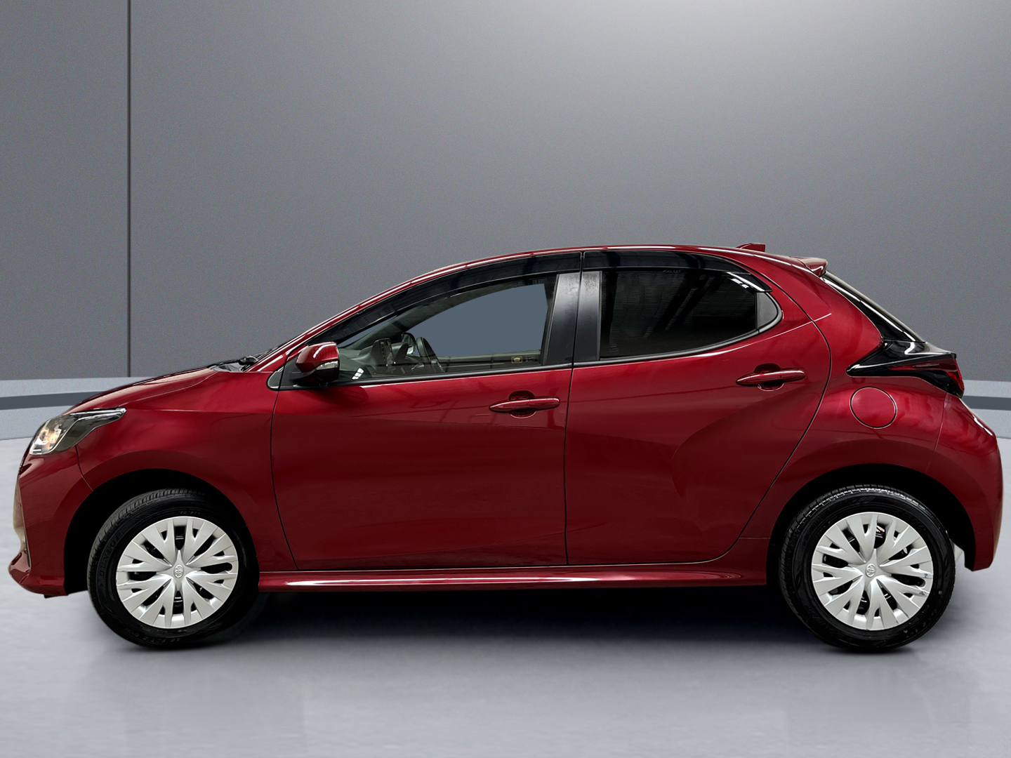 2020 Toyota Yaris Hybrid X vehicle photo photo 3