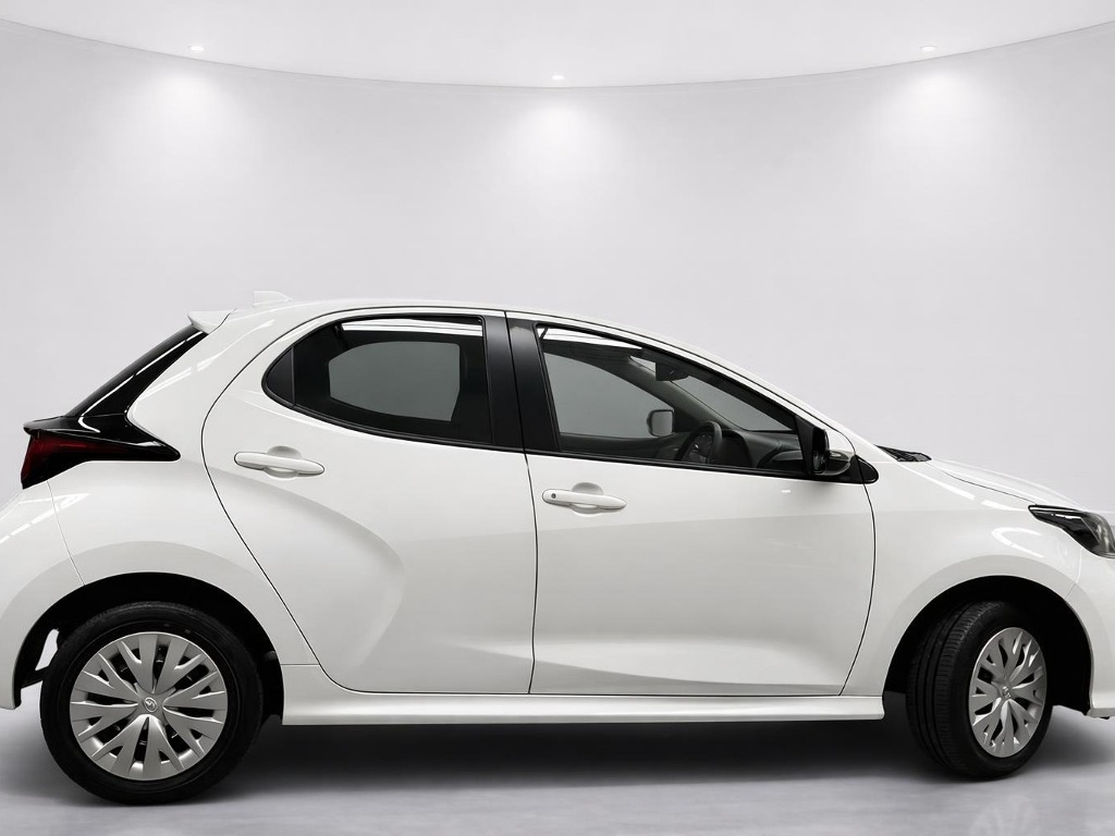 2022 Toyota Yaris X 4WD vehicle photo photo 7