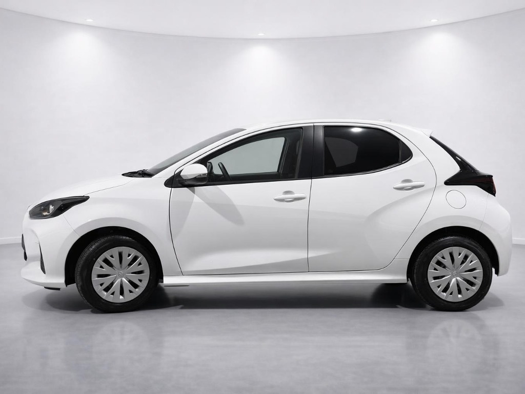 2023 Toyota Yaris Hybrid X 4WD side exterior
