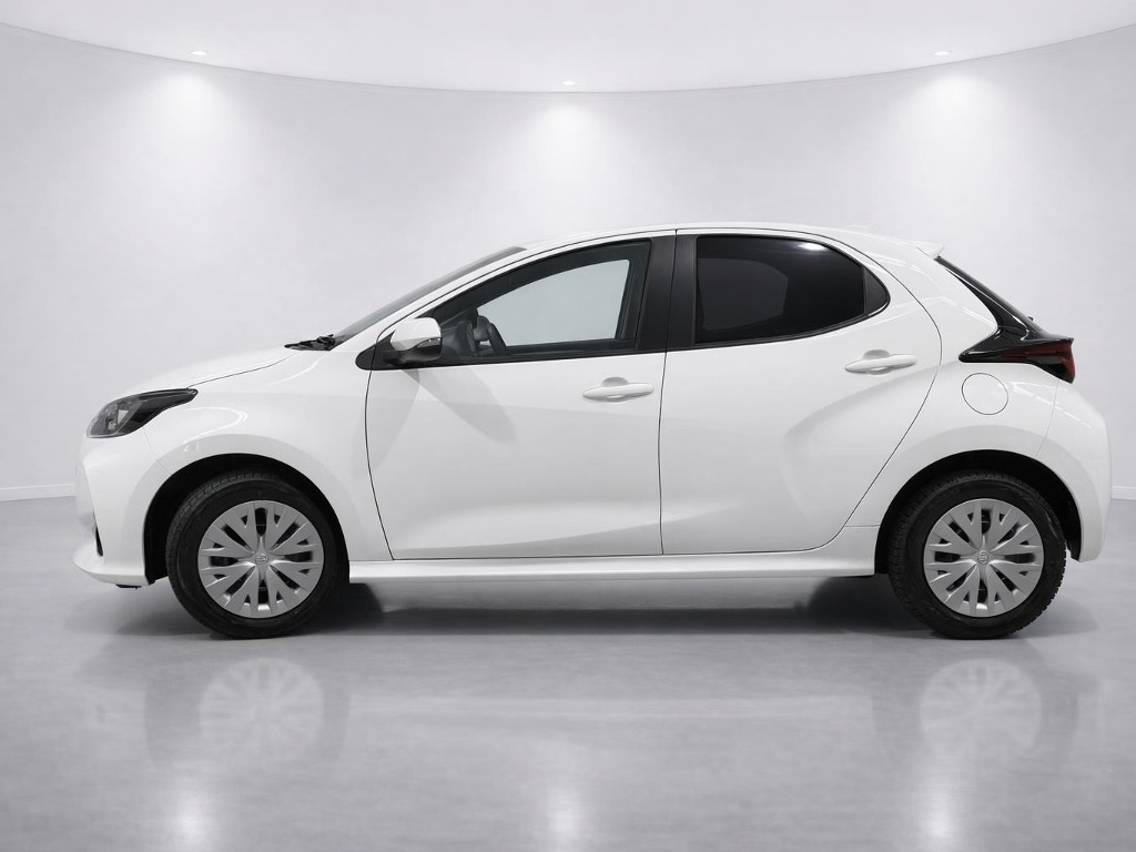 2022 Toyota Yaris Hybrid X AWD side exterior