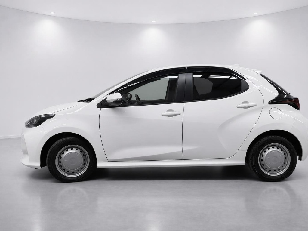 2023 Toyota Yaris Hybrid X 4WD vehicle photo photo 3