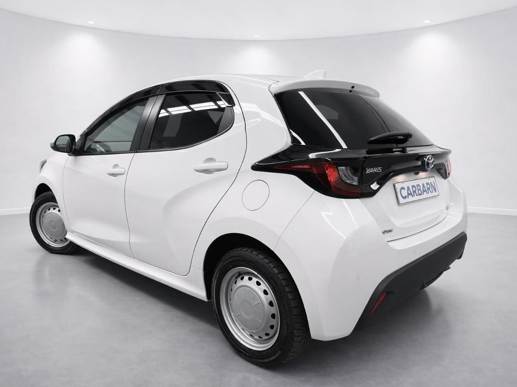 2023 Toyota Yaris Hybrid X 4WD vehicle photo photo 4
